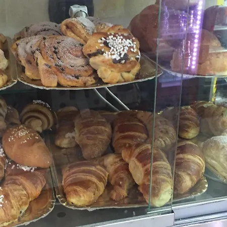 Alojamento de Acomodação e Pequeno-almoço La Bugia *