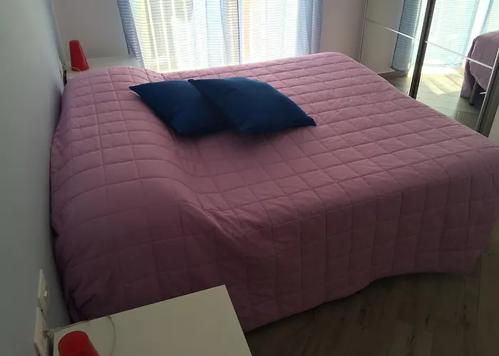 ベッド・アンド・ブレックファスト ラ ブジア ナポリ